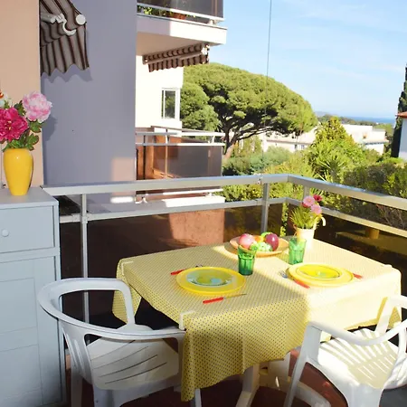 Joli Vue Dans Avec Piscine Apartment Cavalaire-sur-Mer