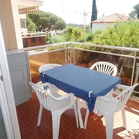 Joli Vue Dans Avec Piscine *