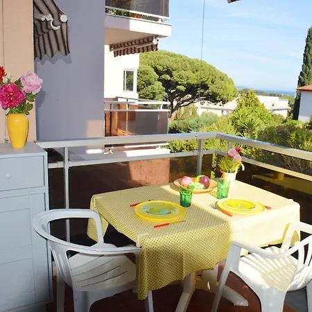 Joli Vue Dans Avec Piscine Apartment *