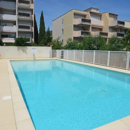 Joli Vue Dans Avec Piscine Daire
