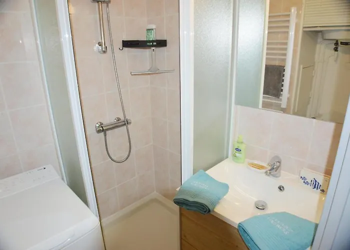 Joli Vue Dans Avec Piscine شقة كافالير سور مير